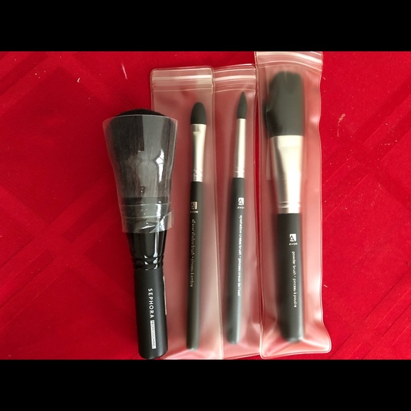Makeup brushes - all sold together - Picture 2 of 2